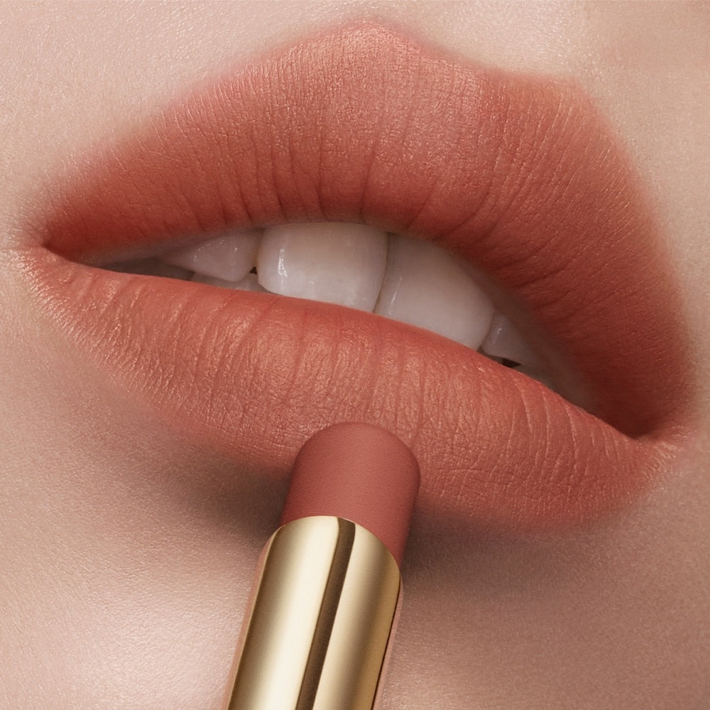 L'OREAL PARIS MAKEUP Color Riche Creme Matte Lipstick 195 Glamorous Nude 1s