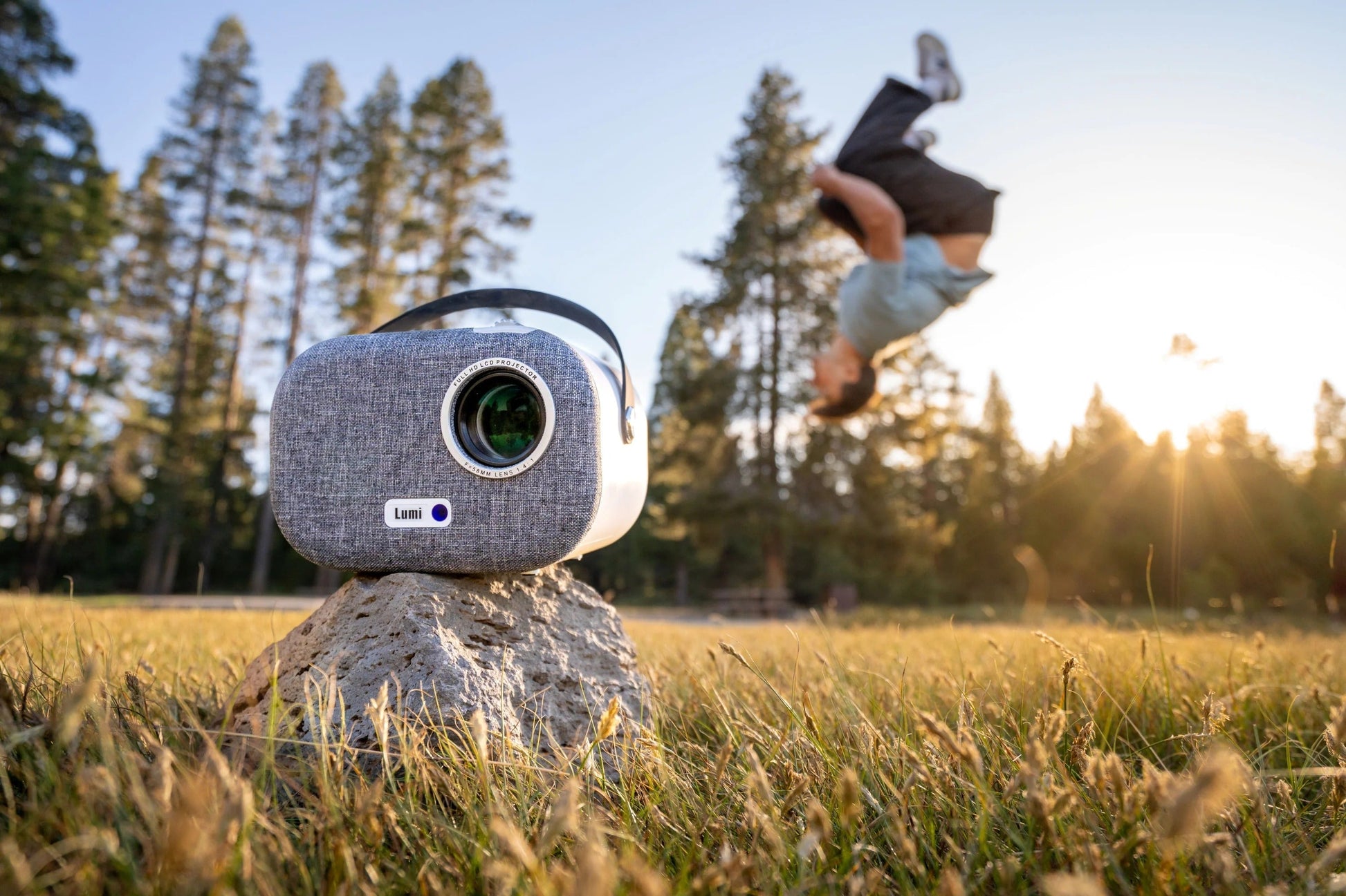 LUMI-1 Smart Projector